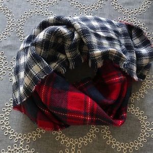Abercrombie Plaid/Houndstooth Reversible Scarf